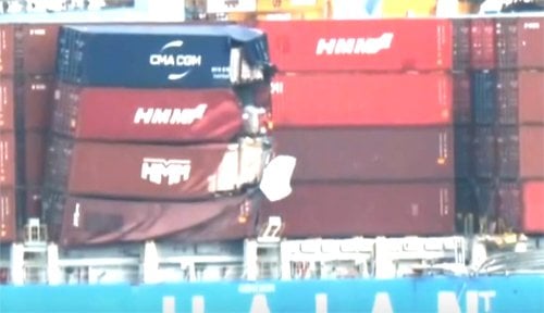 Colisión de barco en Taiwán provoca caída de contenedores al puerto