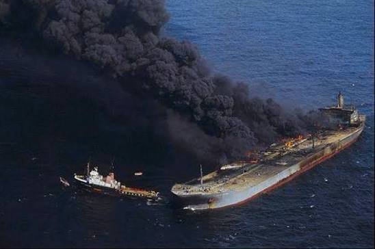 Atlantic Empress: la colisión que desembocó en el mayor vertido de un buque