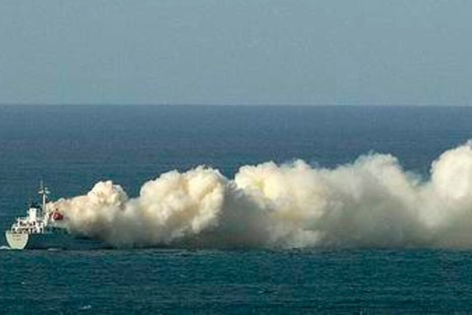 El incendio del Ostedijk: una reacción química en alta mar frente a la costa gallega El incendio del Ostedijk: una reacción química en alta mar frente a la costa gallega
