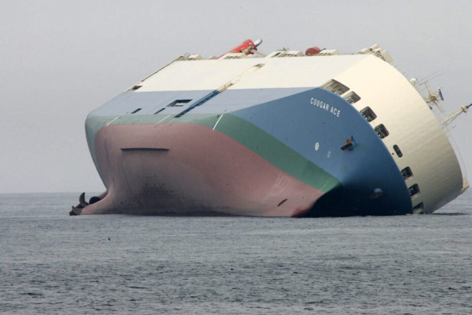 Cougar Ace: la escora de 60 grados que dejó miles de coches a la deriva frente a las Aleutianas