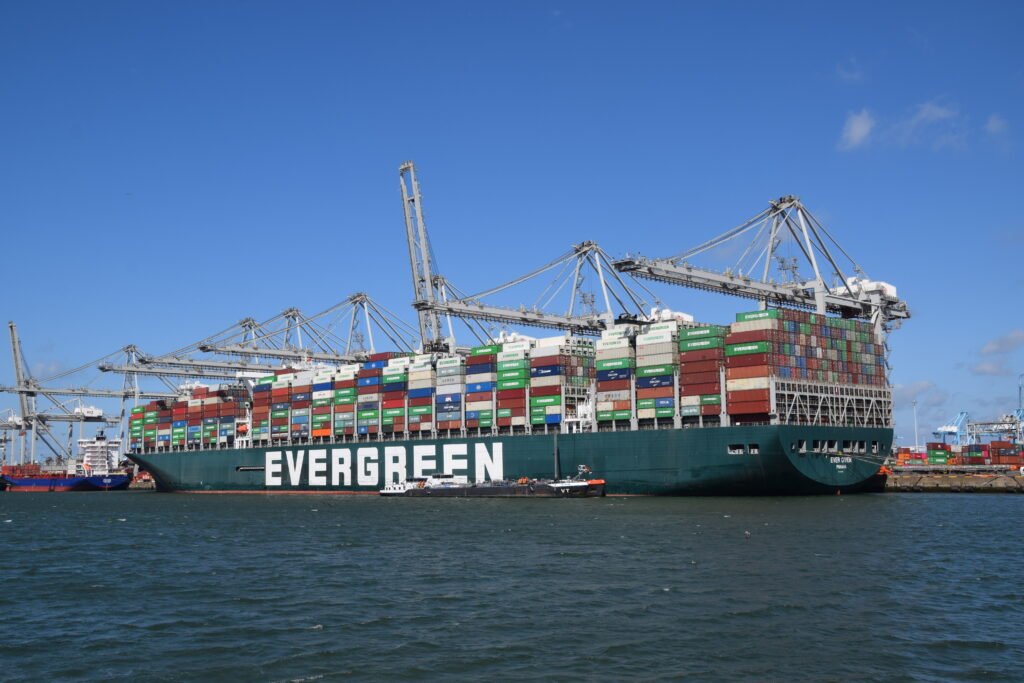 Ever Given: seis días de bloqueo en Suez que expusieron la vulnerabilidad del transporte marítimo mundial