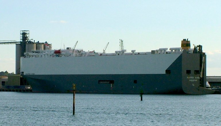 Höegh Osaka: la escora que dejó varado en el Solent a un portavehículos cargado rumbo a Alemania