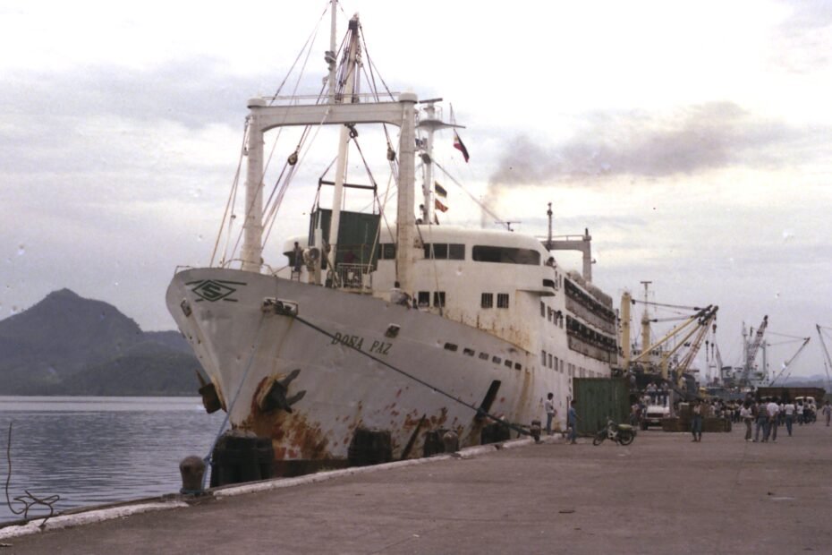 MV Doña Paz: la colisión que convirtió una travesía navideña en la mayor catástrofe marítima en tiempos de paz MV Doña Paz: la colisión que convirtió una travesía navideña en la mayor catástrofe marítima en tiempos de paz