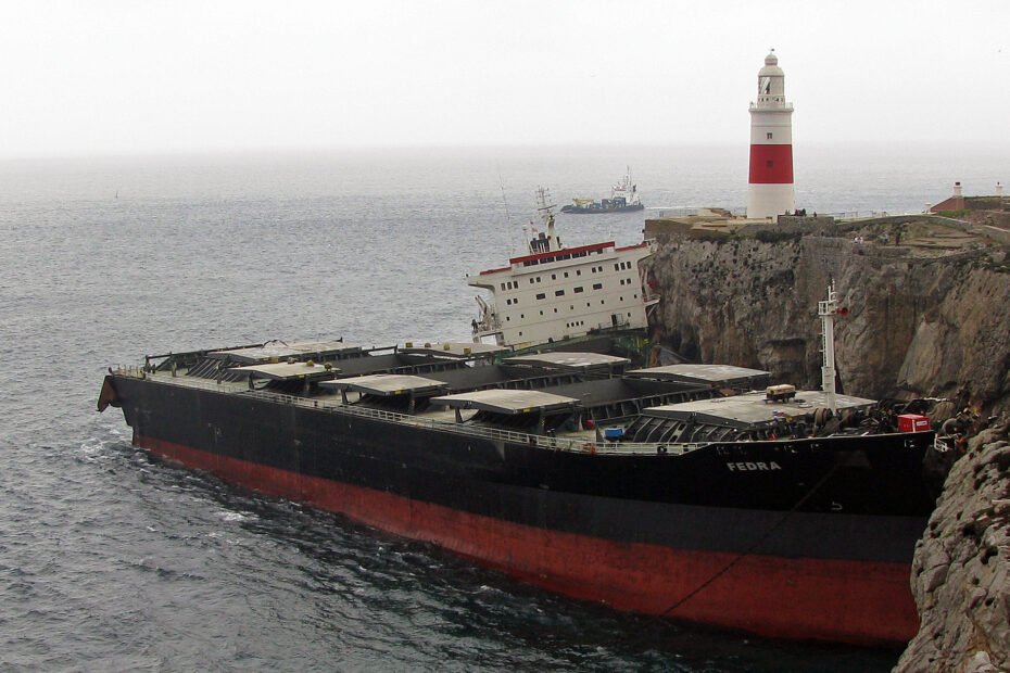 El MV Fedra: el temporal que partió un granelero frente a Gibraltar El MV Fedra: el temporal que partió un granelero frente a Gibraltar